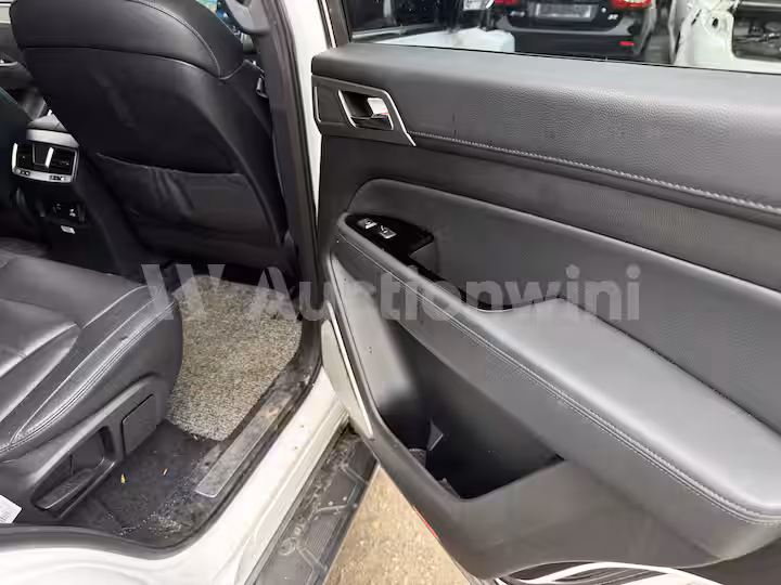 KGM (Ssangyong) Rexton 2018 — 26