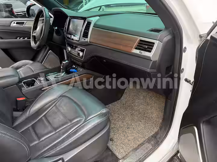 KGM (Ssangyong) Rexton 2018 — 27