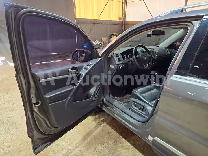 Volkswagen Tiguan 2015 — 16