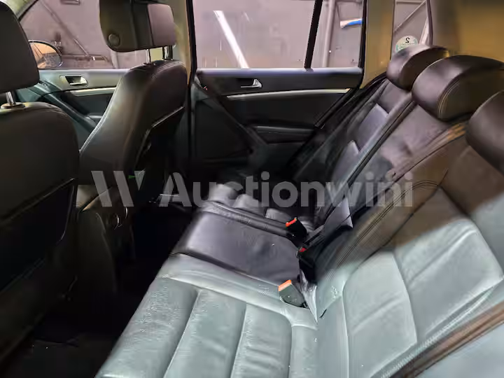 Volkswagen Tiguan 2015 — 21