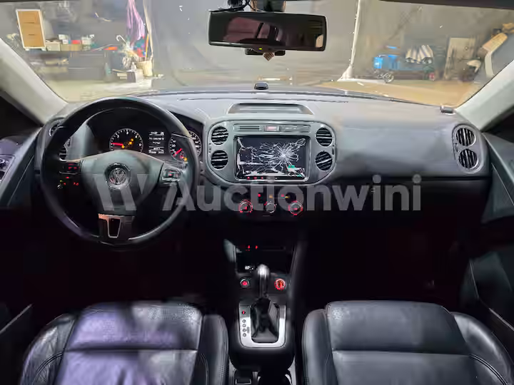 Volkswagen Tiguan 2015 — 33