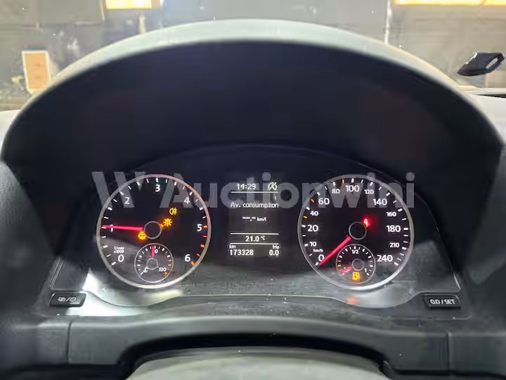 Volkswagen Tiguan 2015 — 38