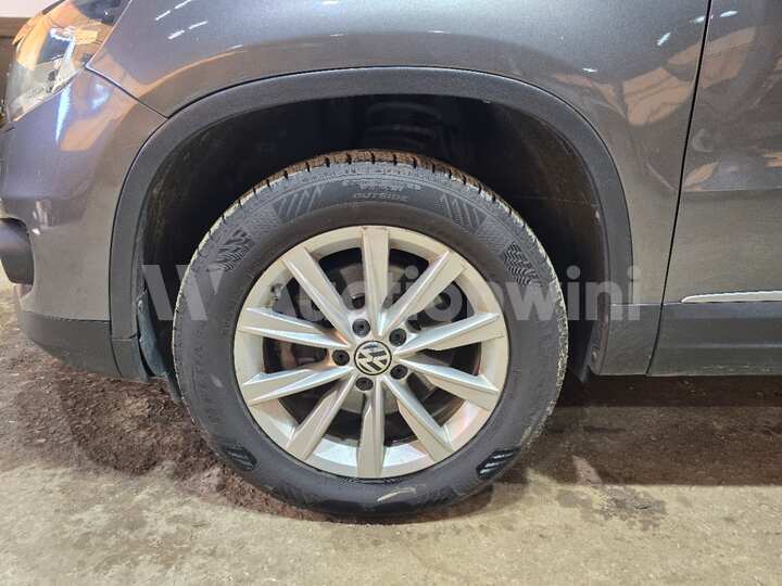 Volkswagen Tiguan 2015 — 44