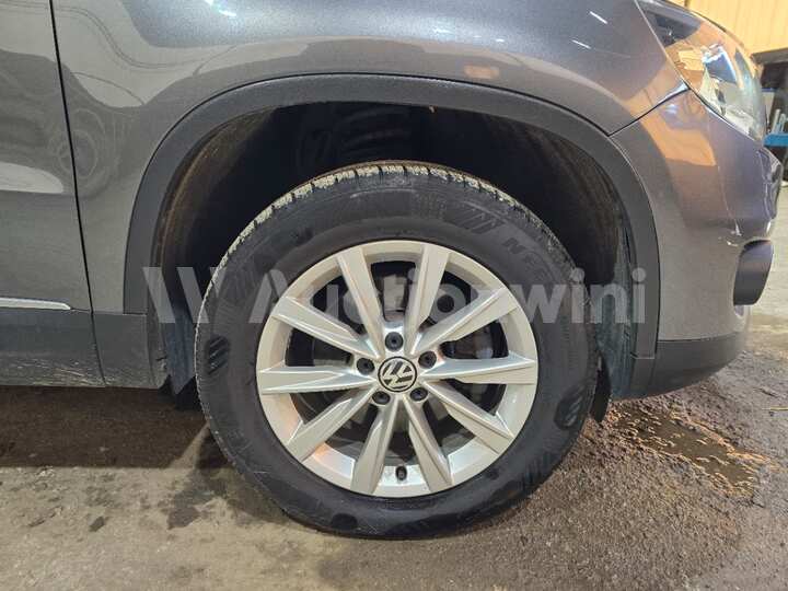 Volkswagen Tiguan 2015 — 47