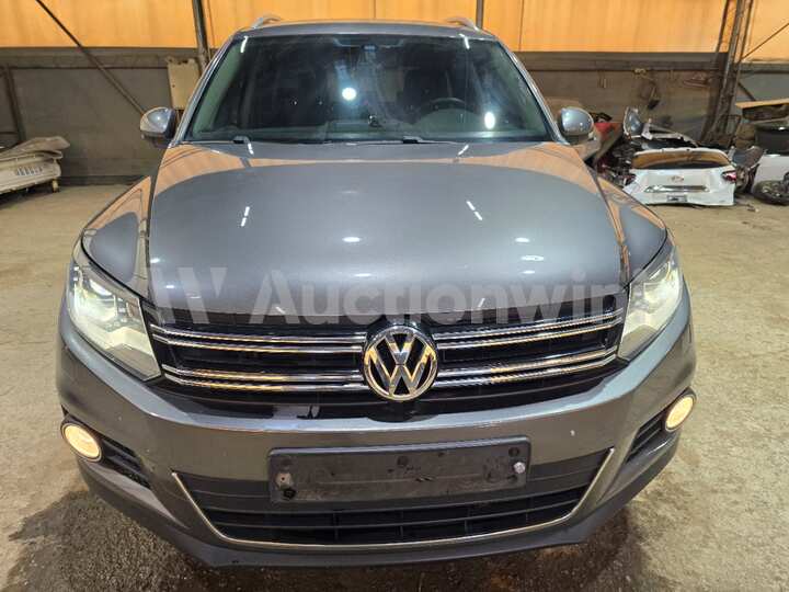 Volkswagen Tiguan 2015 — 55