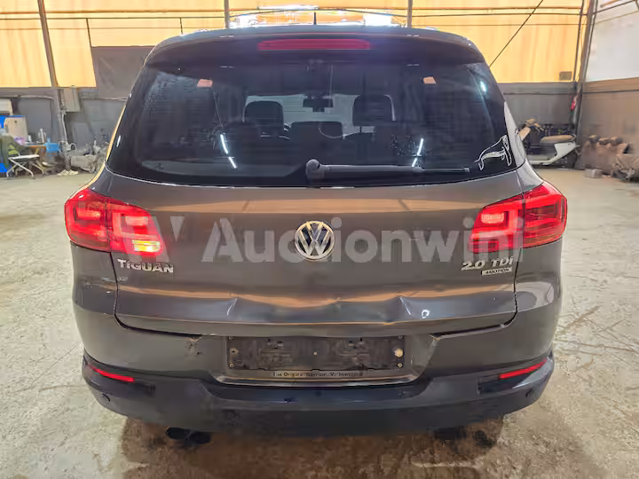 Volkswagen Tiguan 2015 — 57