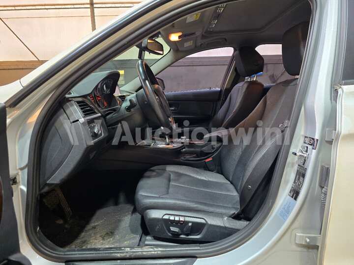 BMW 3 Series 2012 — 17