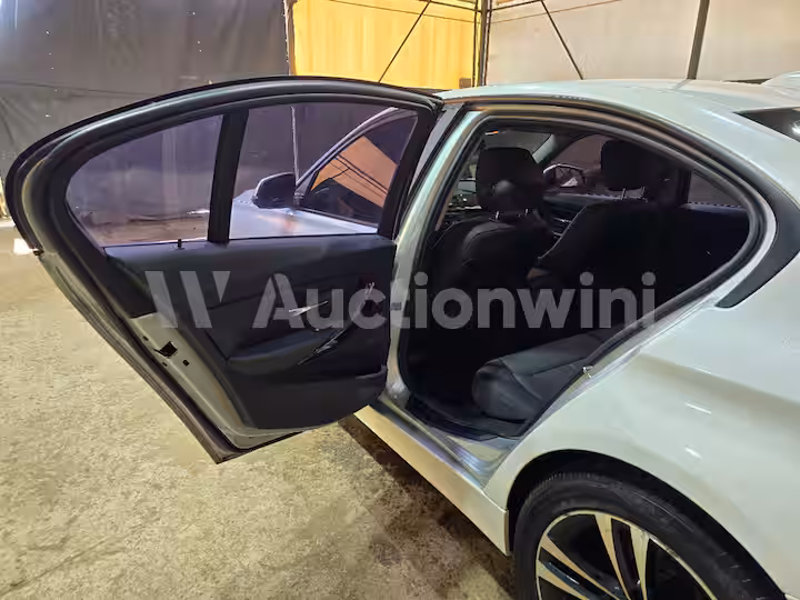 BMW 3 Series 2012 — 19