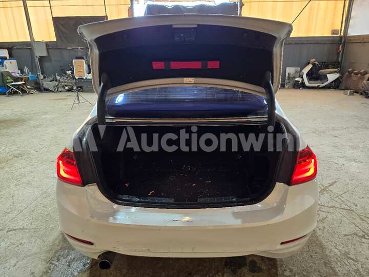 BMW 3 Series 2012 — 22