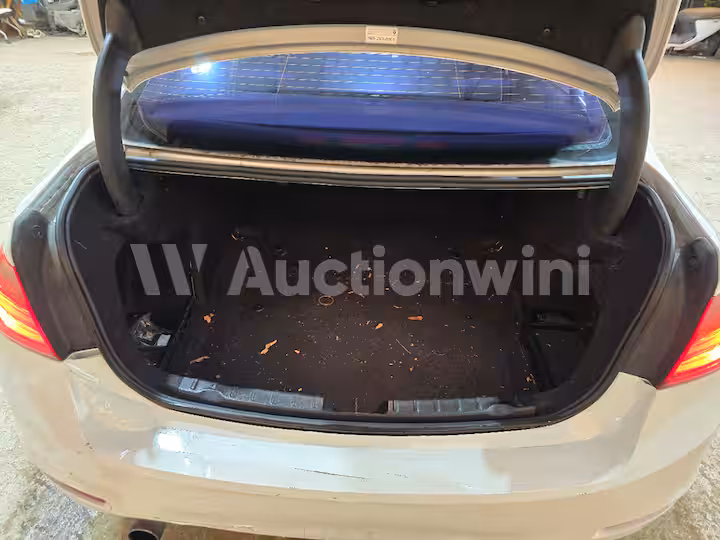 BMW 3 Series 2012 — 24