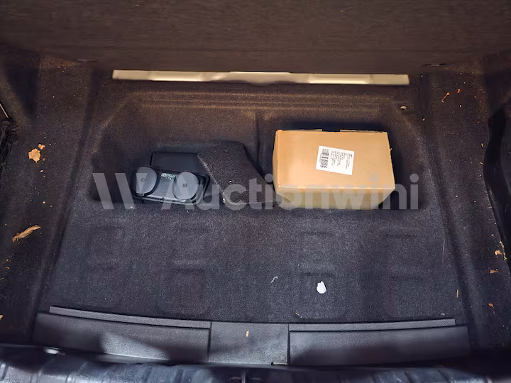 BMW 3 Series 2012 — 25