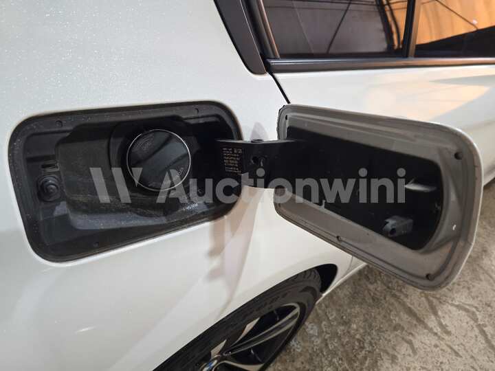 BMW 3 Series 2012 — 26