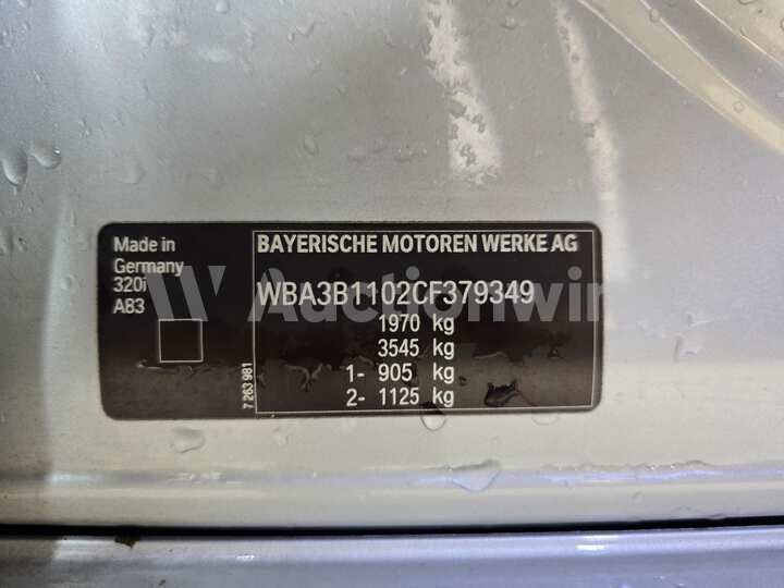 BMW 3 Series 2012 — 32