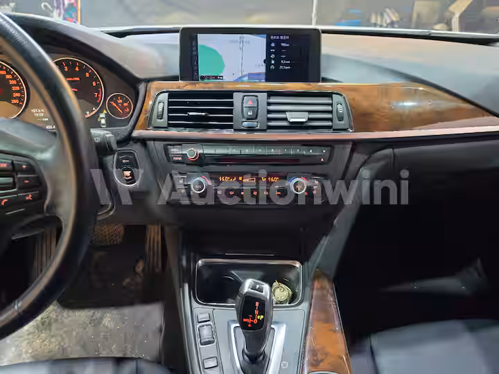 BMW 3 Series 2012 — 43