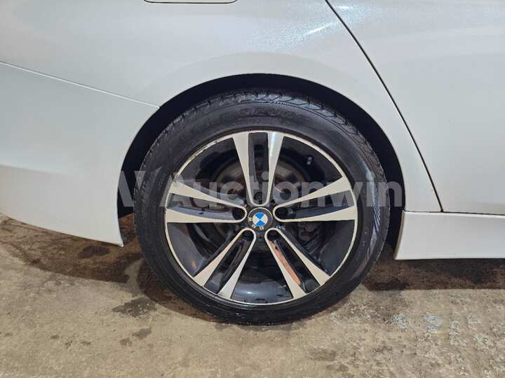 BMW 3 Series 2012 — 52