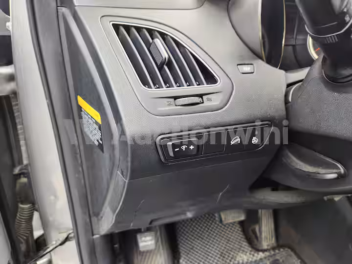 Hyundai Tucson 2012 — 11