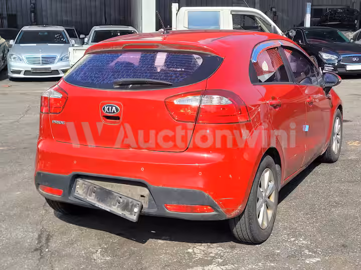 Kia Pride 2014 — 3