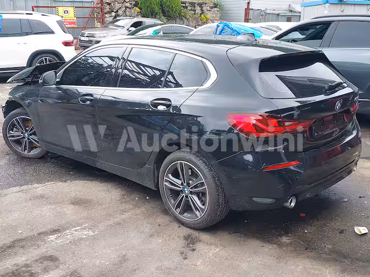BMW 1 Series 2023 — 2