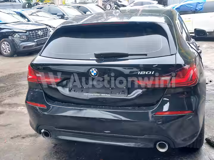 BMW 1 Series 2023 — 3