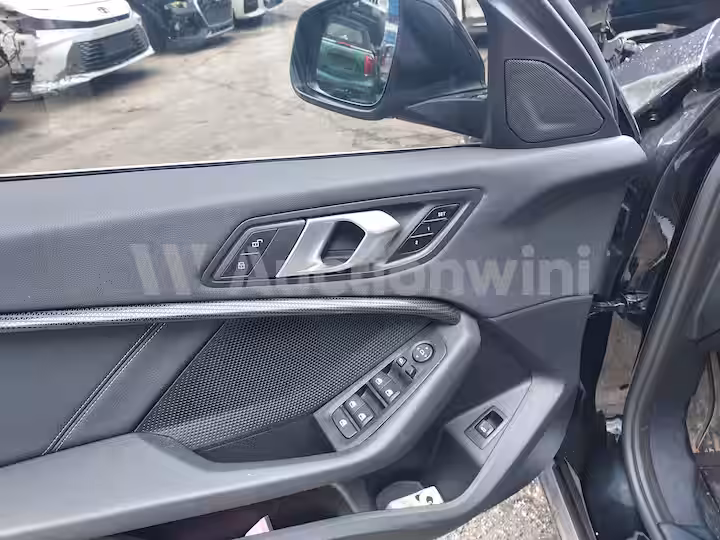 BMW 1 Series 2023 — 37