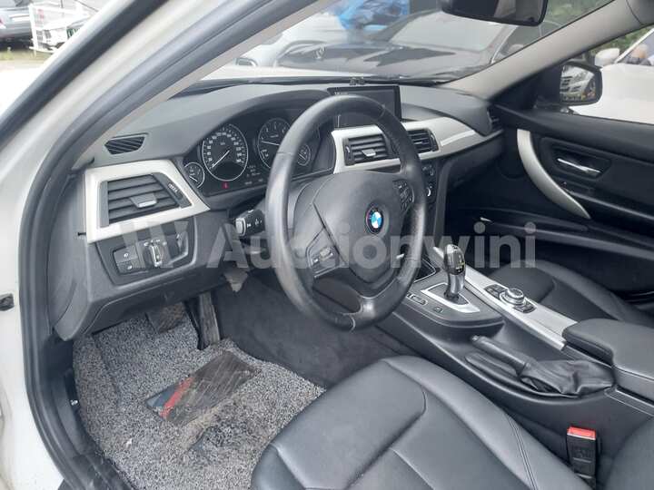 BMW 3 Series 2012 — 30