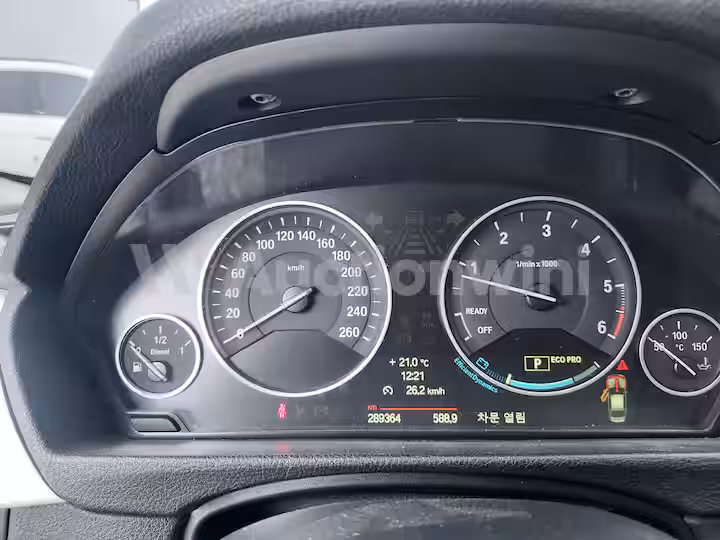 BMW 3 Series 2012 — 35