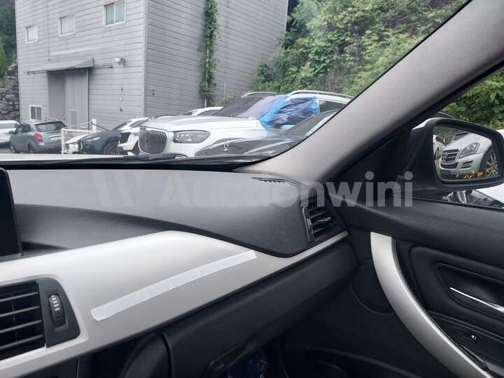 BMW 3 Series 2012 — 39
