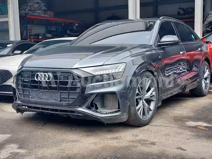 Audi Q8 2022 — 1