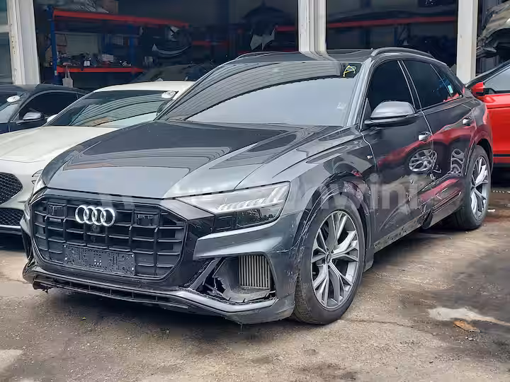Audi Q8 2022 — 2