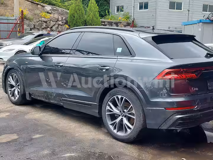 Audi Q8 2022 — 3