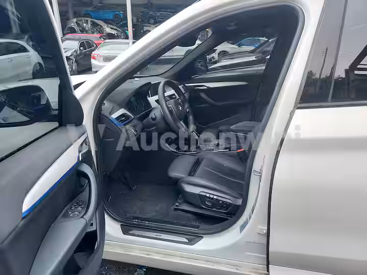 BMW X1 2020 — 32