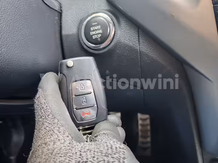 KGM (Ssangyong) Tivoli 2016 — 38