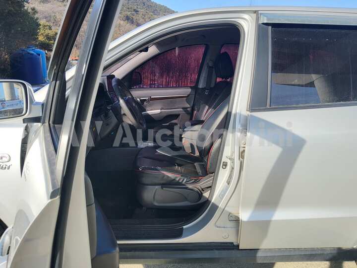 Hyundai SantaFe 2011 — 44