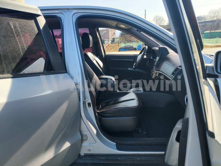 Hyundai SantaFe 2011 — 57