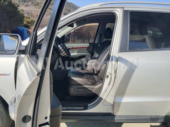 Hyundai SantaFe 2010 — 44