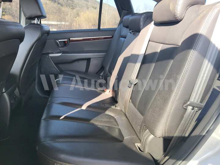 Hyundai SantaFe 2010 — 48