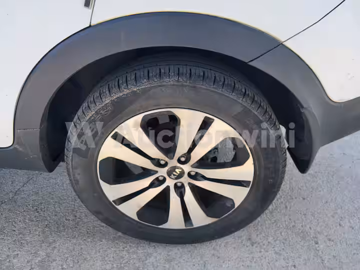 Kia Sportage 2013 — 14