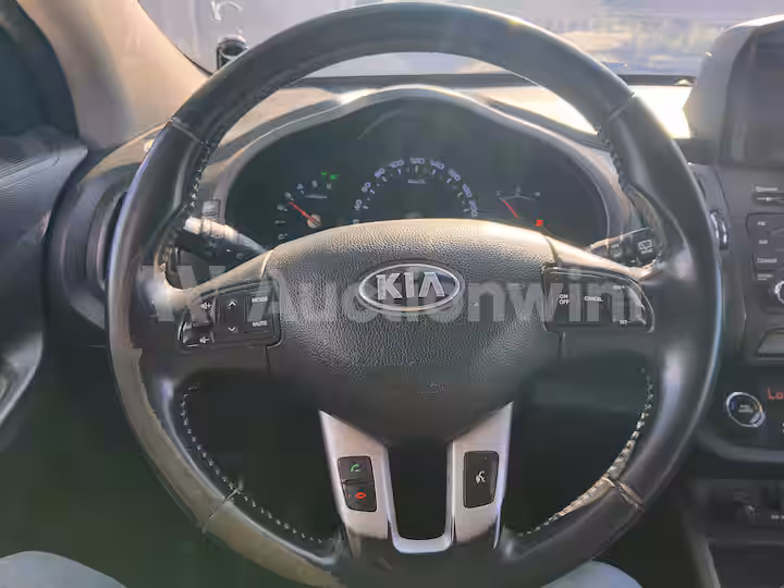 Kia Sportage 2013 — 37