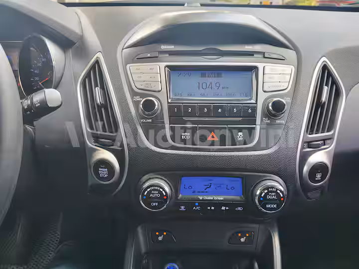Hyundai Tucson 2012 — 39