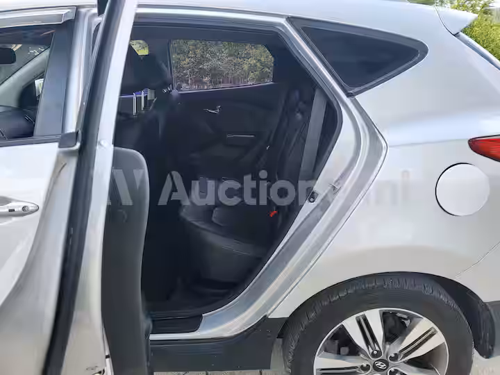 Hyundai Tucson 2012 — 48