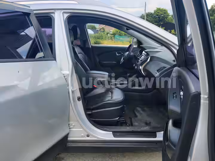 Hyundai Tucson 2012 — 58