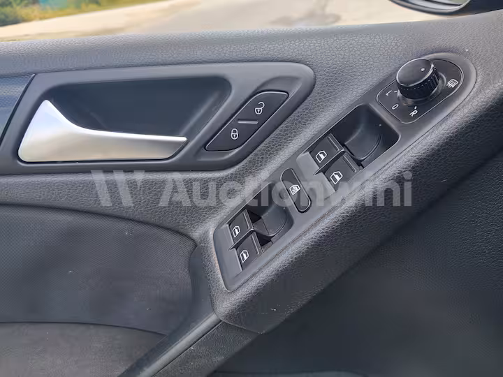 Volkswagen Golf 2012 — 36