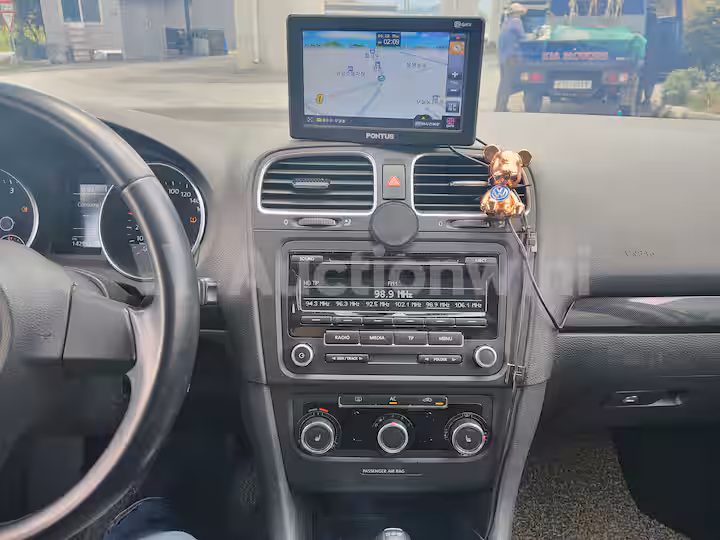 Volkswagen Golf 2012 — 42