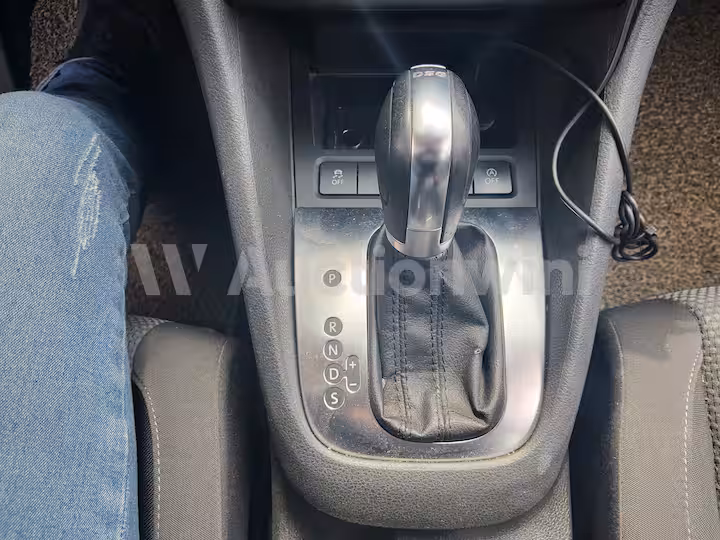 Volkswagen Golf 2012 — 45