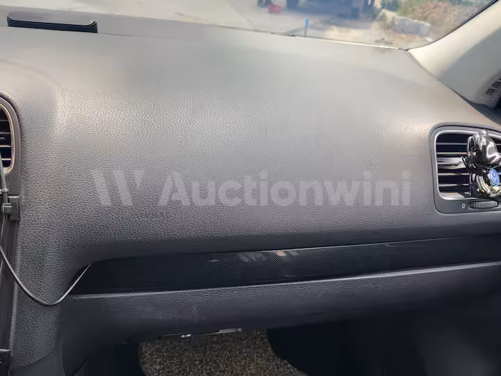 Volkswagen Golf 2012 — 46