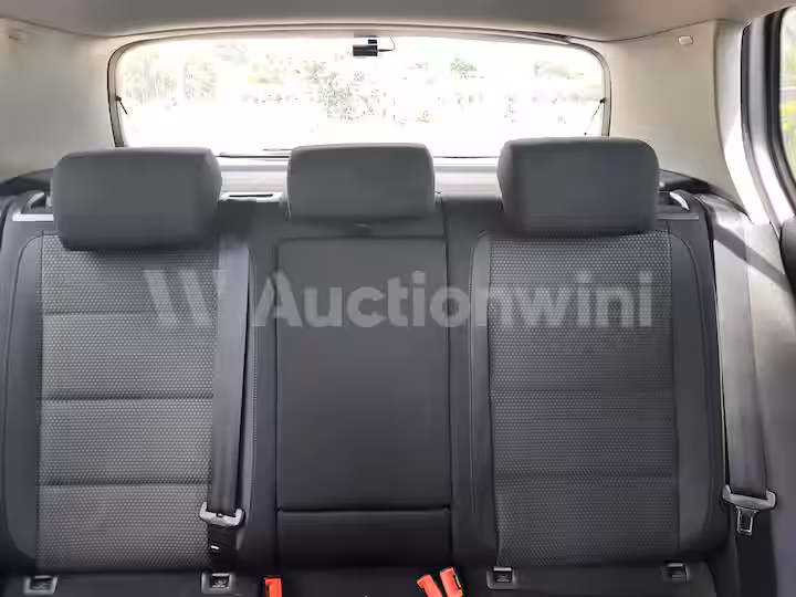 Volkswagen Golf 2012 — 48