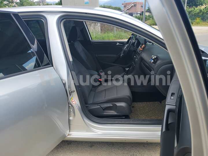 Volkswagen Golf 2012 — 64