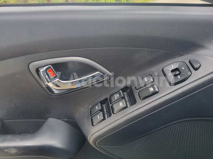 Hyundai Tucson 2011 — 34
