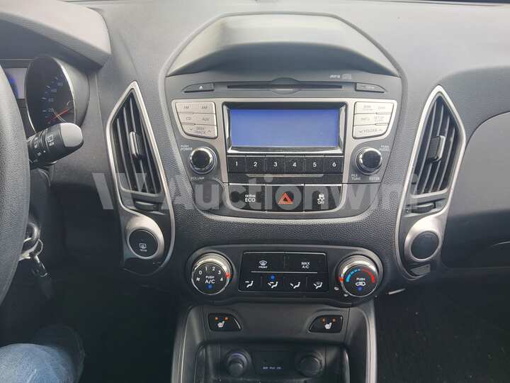 Hyundai Tucson 2011 — 40