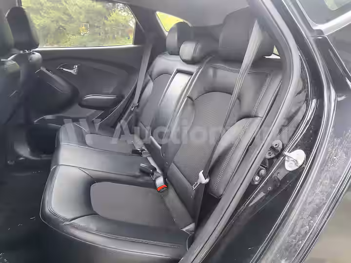 Hyundai Tucson 2011 — 50